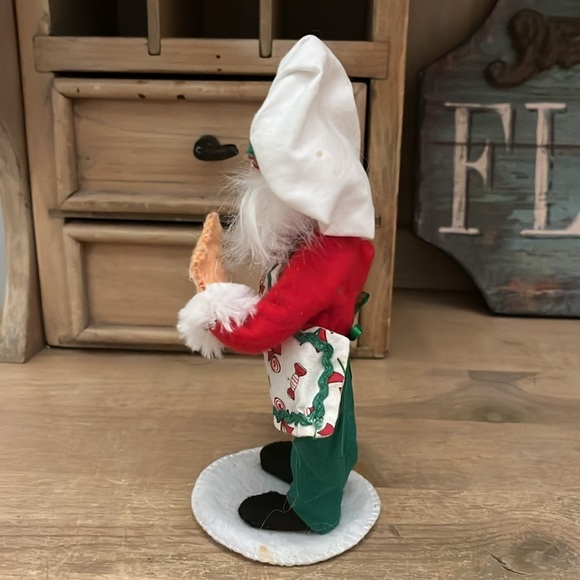 Annalee Santa Chef Christmas Holding Lollipop Chef Hat 2018 - Picture 5 of 8